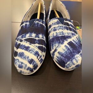 Toms Navy Batik (Tie-Dye). Canvas Slip-Ons Size 12-New in Box